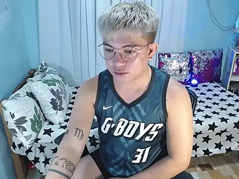 Fuckboii intown online show from November 11, 2025, 10:54 am