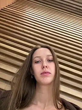 ElliRose online show from November 12, 2025, 7:12 am