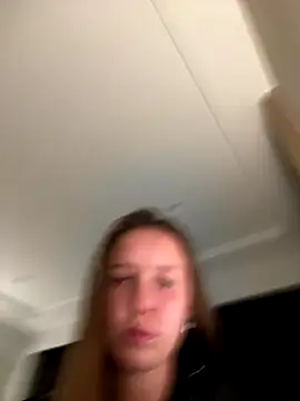 ElliRose online show from October 23, 2025, 12:04 pm