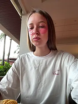 ElliRose online show from October 12, 2025, 1:51 am