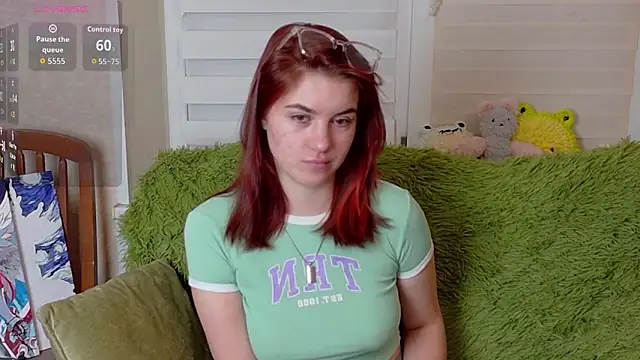 Snapshot of ElzaBlis chatting on October 6, 2025, 5:13 pm ElzaBlis online show from October 6, 2025, 5:13 pm