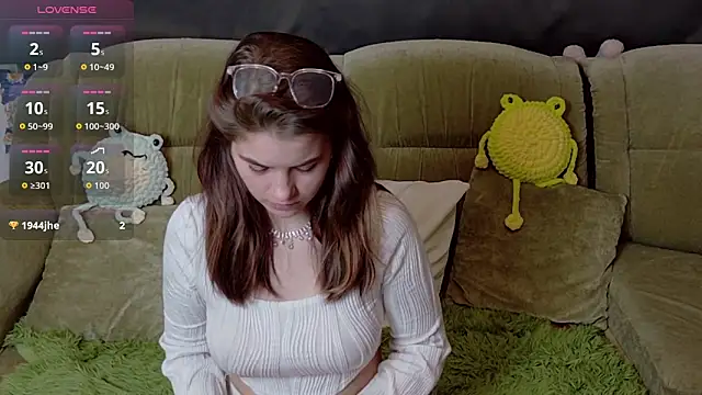 ElzaBlis online show from February 8, 2026, 3:43 pm