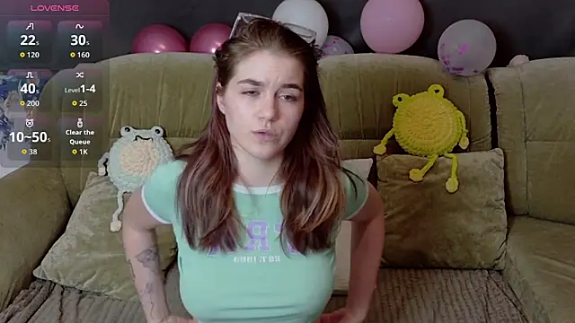 ElzaBlis online show from February 15, 2026, 5:01 pm