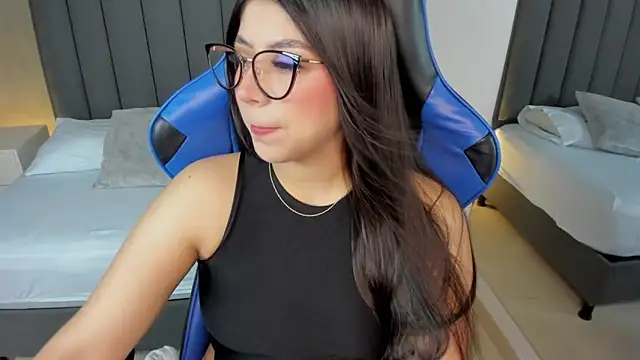 anagil  online show from April 17, 2026, 1:58 pm