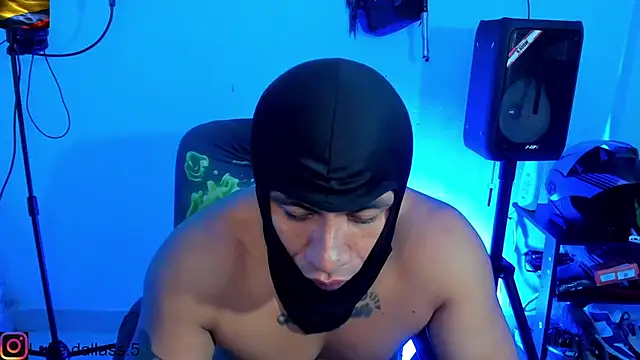 Snapshot of zeus_7777 chatting on January 17, 2026, 10:41 am zeus 7777 online show from January 17, 2026, 10:41 am