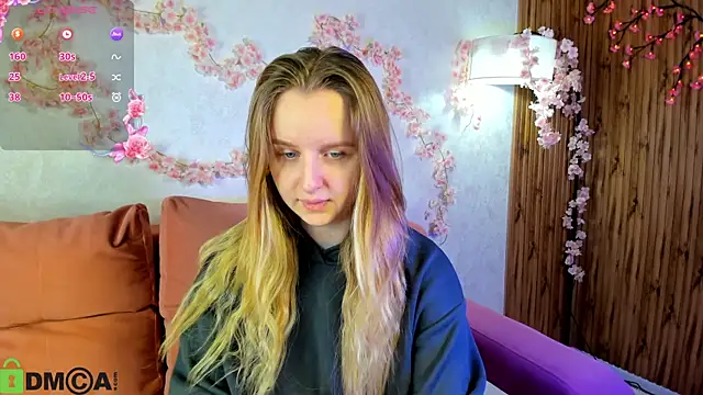 Snapshot of Rina_Panic chatting on October 15, 2025, 1:04 am Rina Panic online show from October 15, 2025, 1:04 am