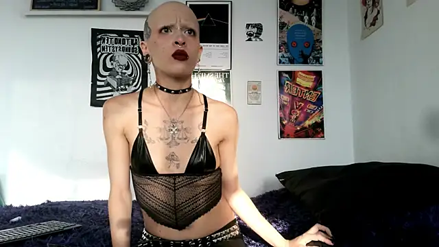 plutonbluemooon333 online show from March 13, 2026, 10:26 pm