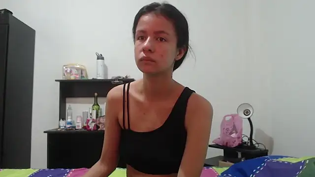 nathaly jones  online show from May 16, 2026, 12:37 pm