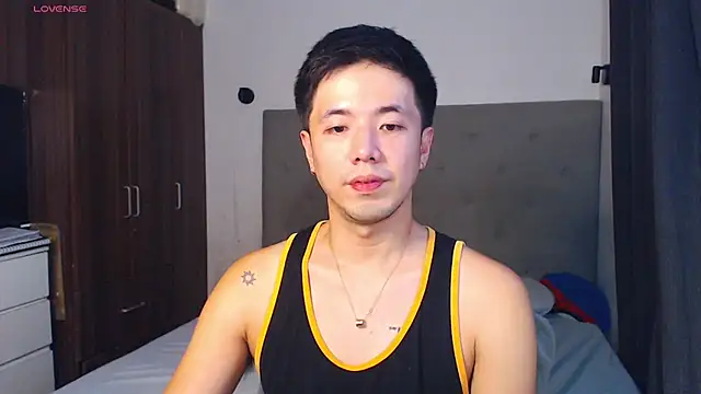 Addictiveboi online show from April 5, 2026, 6:09 am