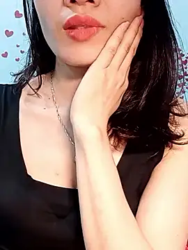 Hinna x online show from March 9, 2026, 1:36 pm