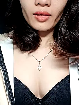 Hinna x online show from November 6, 2025, 2:54 pm