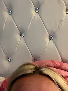 EllieMaeBaby online show from October 3, 2025, 3:02 pm