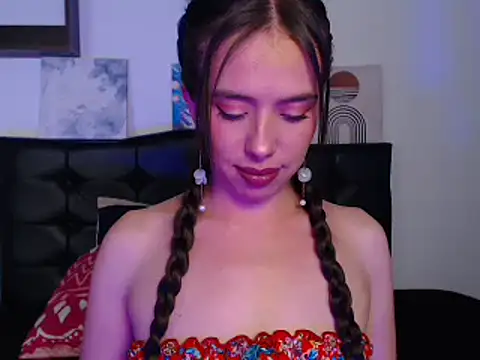 Nataliagp online show from September 14, 2025, 5:08 am