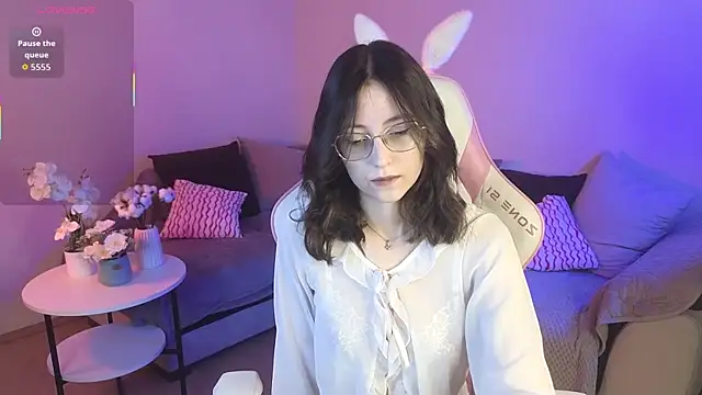 Snapshot of EsmaWonka chatting on January 12, 2026, 7:04 am EsmaWonka online show from January 12, 2026, 7:04 am