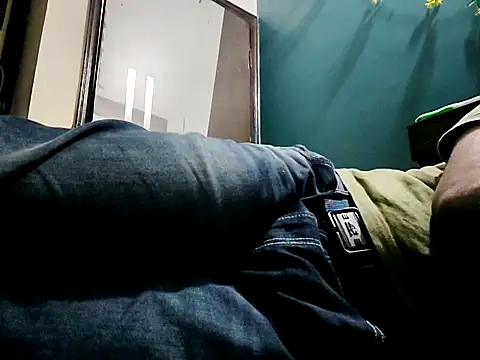 rocky4u7 online show from December 1, 2025, 3:07 am