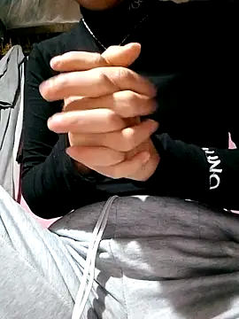 Snapshot of daisy_will chatting on February 4, 2026, 12:38 am daisy will online show from February 4, 2026, 12:38 am