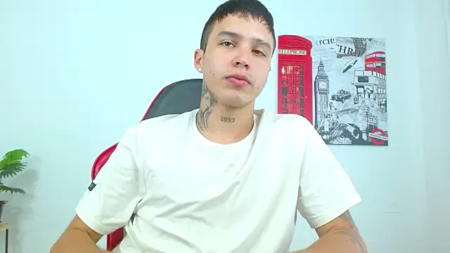 Cumandres18 online show from January 10, 2026, 2:45 pm