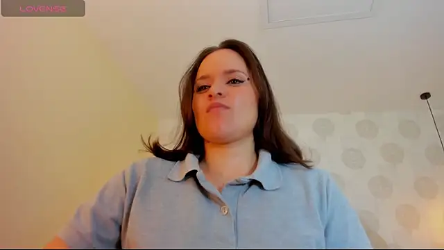 GIANAMILLER6 online show from December 16, 2025, 12:20 pm