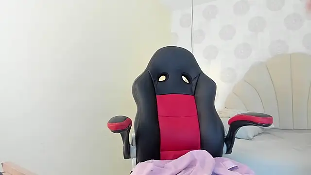 GIANAMILLER6 online show from October 23, 2025, 12:42 am