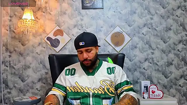 Apolo rousse1 online show from February 25, 2026, 10:20 pm