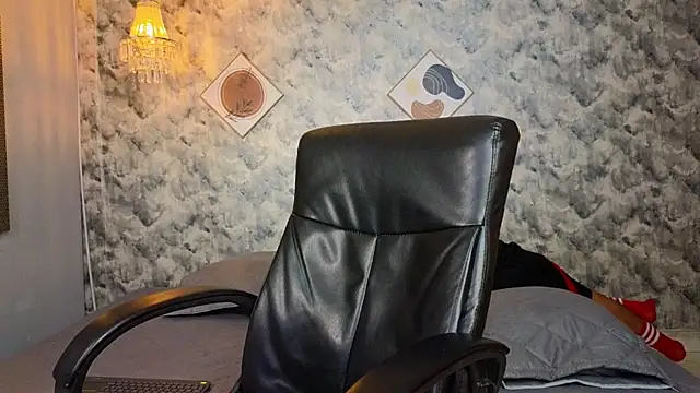 Apolo rousse1 online show from December 20, 2025, 10:01 pm