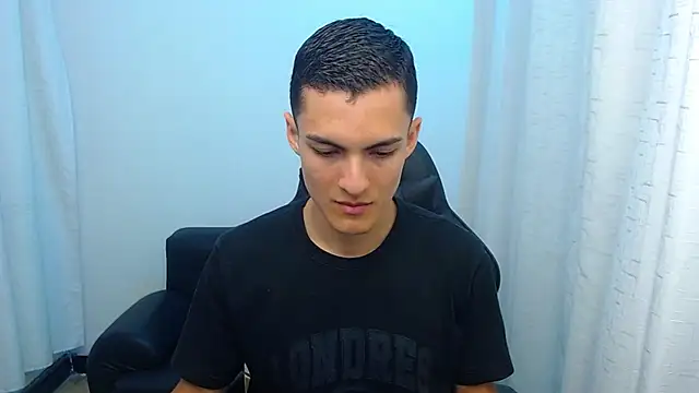 Matiius18 online show from April 12, 2026, 3:15 pm