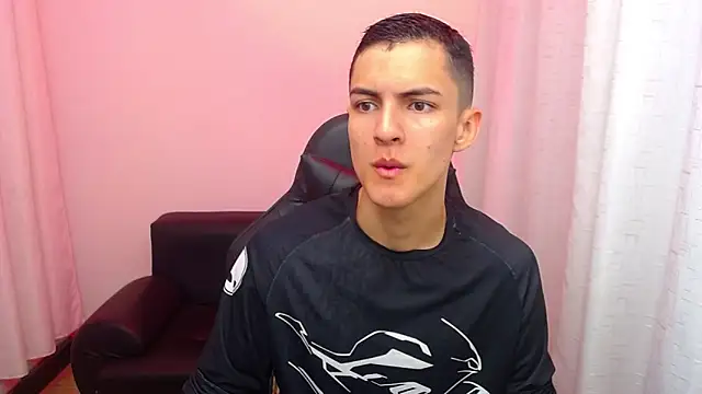 Matiius18 online show from March 28, 2026, 1:56 pm