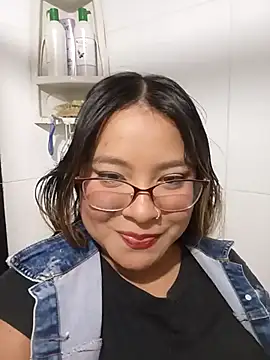 AsshleyVillaloboss online show from November 19, 2025, 4:56 am