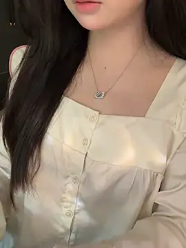 Nana kute20 online show from April 15, 2026, 5:06 pm