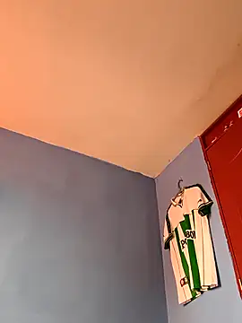 Snapshot of Rolito69 chatting on October 19, 2025, 9:39 pm Rolito69 online show from October 19, 2025, 9:39 pm