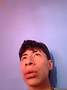 Snapshot of Rolito69 chatting on November 2, 2025, 6:57 pm Rolito69 online show from November 2, 2025, 6:57 pm