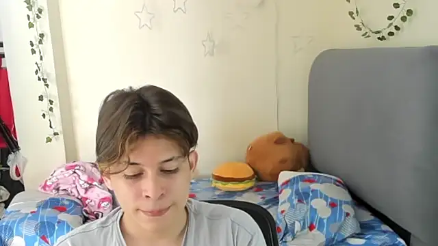 Snapshot of Felix_art chatting on October 22, 2025, 6:40 pm Felix art online show from October 22, 2025, 6:40 pm