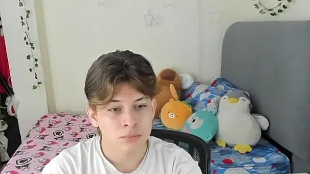 Snapshot of Felix_art chatting on October 19, 2025, 6:54 pm Felix art online show from October 19, 2025, 6:54 pm