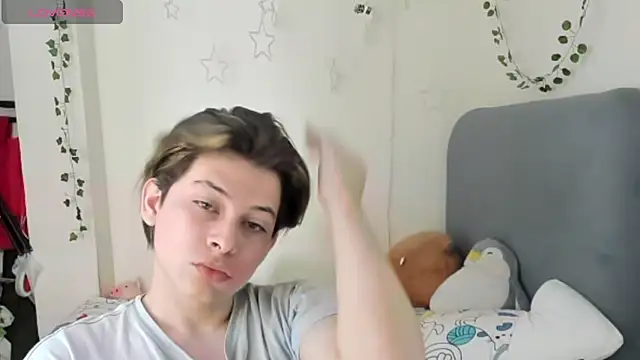 Snapshot of Felix_art chatting on October 2, 2025, 7:17 pm Felix art online show from October 2, 2025, 7:17 pm