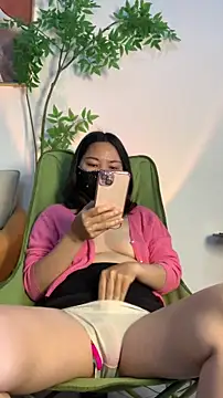 zhizhinaigai online show from November 26, 2025, 3:06 am