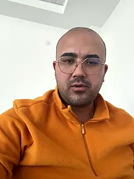 Snapshot of Burak6850 chatting on November 17, 2025, 11:14 am Burak6850 online show from November 17, 2025, 11:14 am