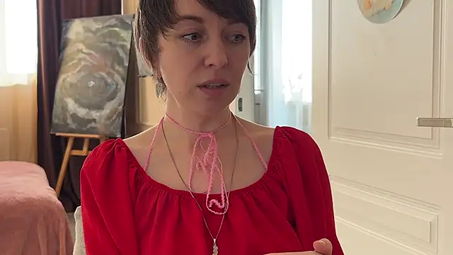 daniellia  online show from April 17, 2026, 2:20 pm