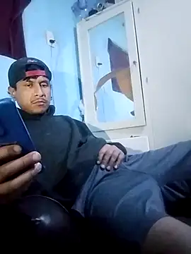 negromaussm online show from October 8, 2025, 4:03 am