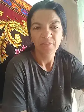 Snapshot of alinaalinutzq chatting on July 6, 2026, 6:42 am alinaalinutzq online show from July 6, 2026, 6:42 am