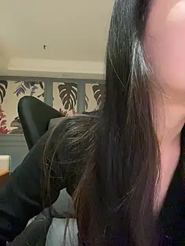 MengMeng0515 online show from February 8, 2026, 12:47 pm