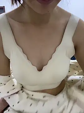 Snapshot of MengMeng0515 chatting on December 15, 2025, 12:33 pm MengMeng0515 online show from December 15, 2025, 12:33 pm