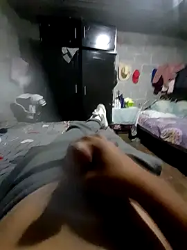 Snapshot of jann1900 chatting on December 1, 2025, 12:00 am jann1900 online show from December 1, 2025, 12:00 am