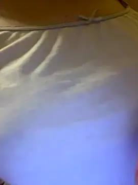 Mroma89six online show from September 8, 2025, 4:28 pm