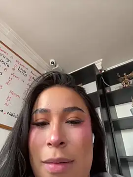 Zoey thompson online show from September 22, 2025, 7:31 pm