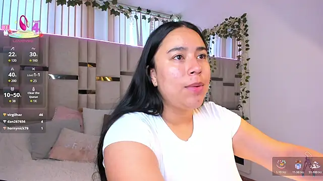 Snapshot of Zoey_thompson chatting on February 21, 2026, 8:44 pm Zoey thompson online show from February 21, 2026, 8:44 pm