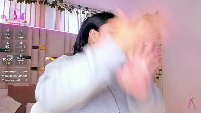 Snapshot of Zoey_thompson chatting on February 16, 2026, 8:51 pm Zoey thompson online show from February 16, 2026, 8:51 pm