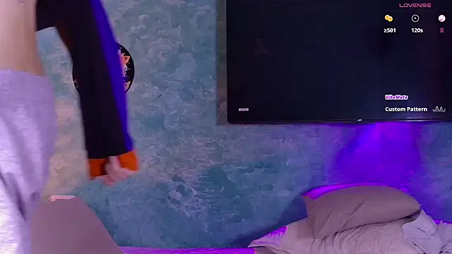 VicenteFerrer online show from November 28, 2025, 8:09 pm