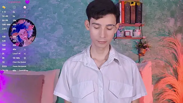 VicenteFerrer online show from December 18, 2025, 12:16 am