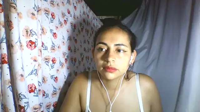 Anabelhotxx16 online show from October 14, 2025, 2:34 am