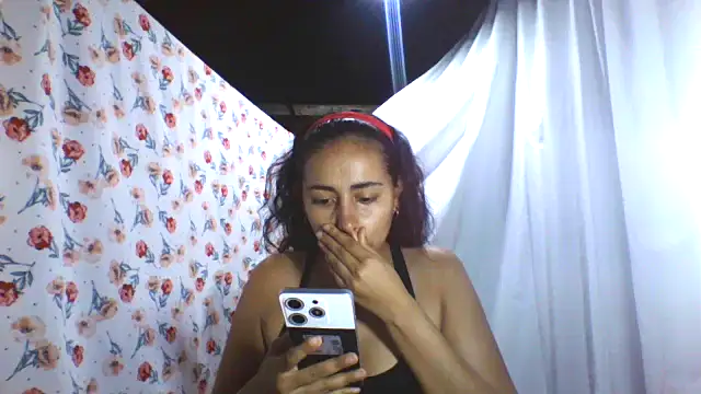 Anabelhotxx16 online show from September 13, 2025, 4:23 am